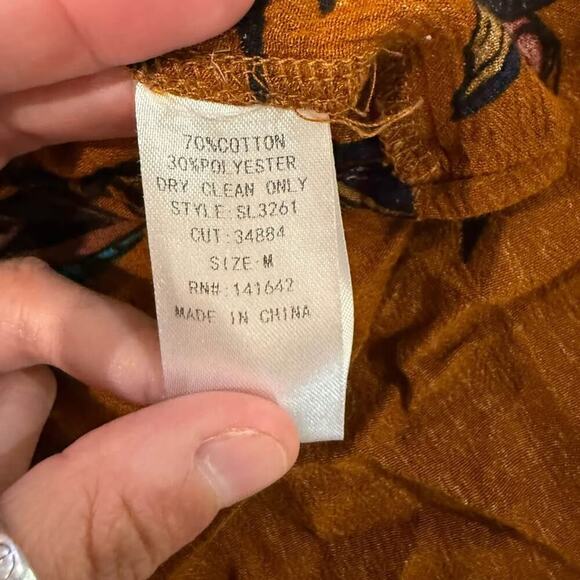 She + Sky Floral Tassle V-Neck Peasant Blouse Women’s Medium Mustard Yellow Boho - Picture 6 of 6